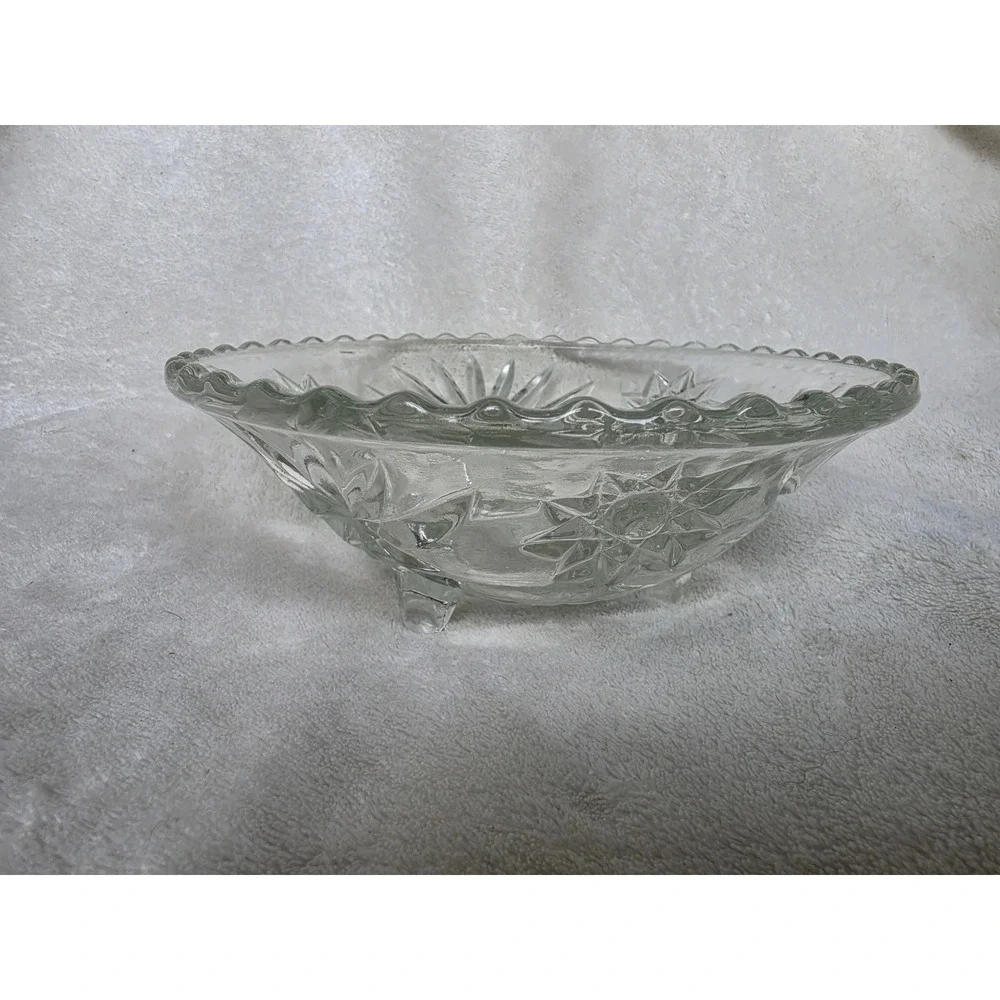 Vintage Clear Pressed Glass Starburst Footed Bowl Scalloped Edge Serving Dish 7